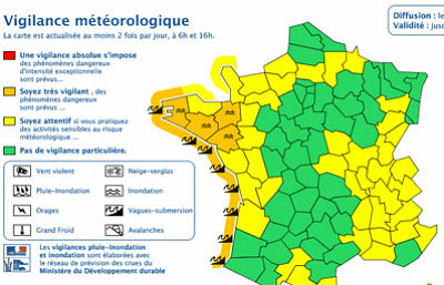 illustration de La Rochelle - Charente-Maritime grande mare : alerte mto de vigilance orange pour risque de submersion, lundi 6 janvier