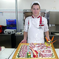 Photo  de  photo DR CMA 17 - Thomas Fiaud, meilleur apprenti boucher de France 2012