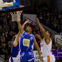 Photo  de   photo : Raphal Chekroun pour Rupella Union Basket La Rochelle - Match 24 novembre 2012