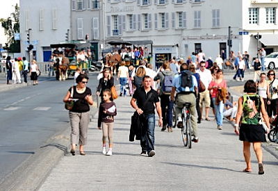 Photo : La Rochelle : port piton, calendrier mai - septembre 2011